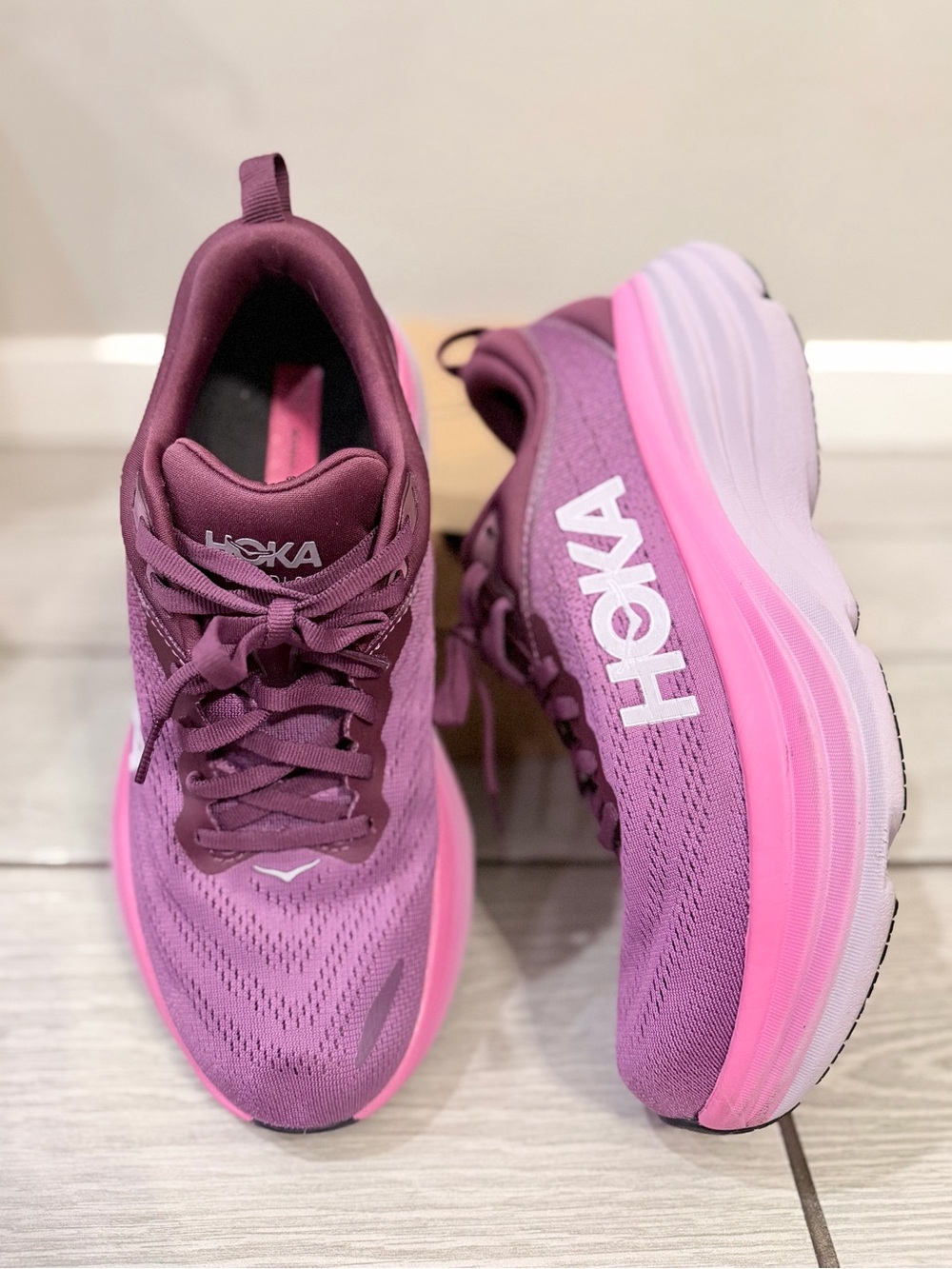 Hoka Women's Plum and Bubblegum Pink Bondi 8 Running Sneakers size 9